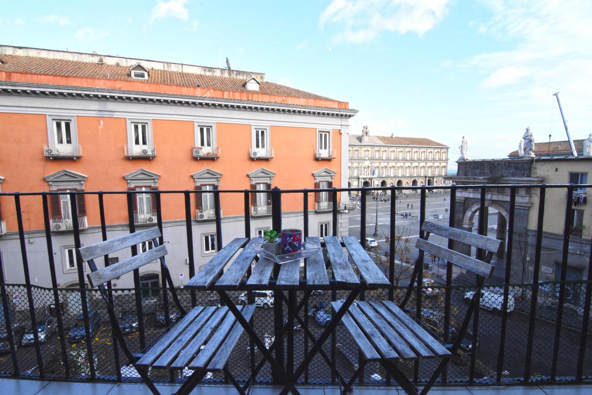 Sunrise Luxury Neapel